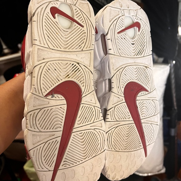 Men’s Nike air more uptempos. White and red - Picture 4 of 6